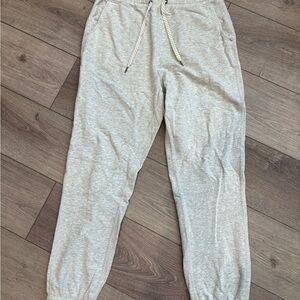 Light Gray Vuori Boyfriend Jogger Pants with Drawstring